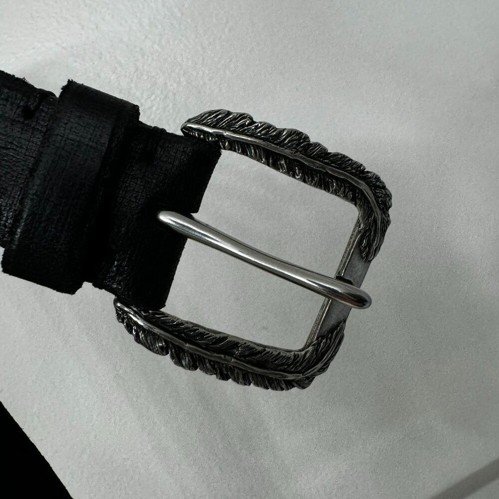 JOHN VARVATOS *MADE IN ENGLAND* Feather Buckle Belt in BLACK sz.38